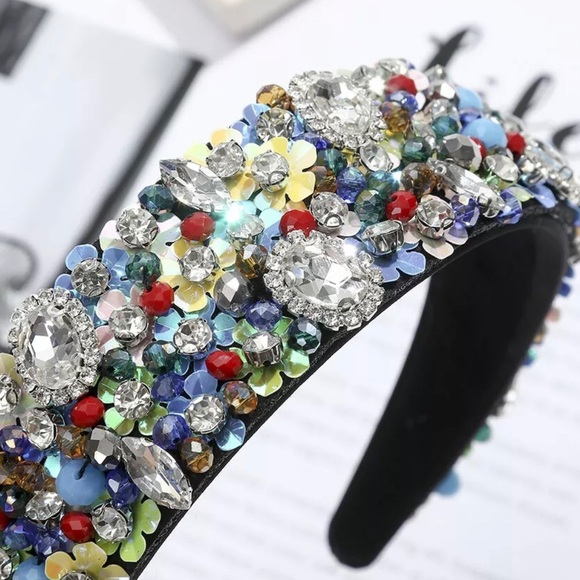 Super Elegant Embellished Headband to Enhance your Casual or Night Our Hair look - Picture 2 of 10